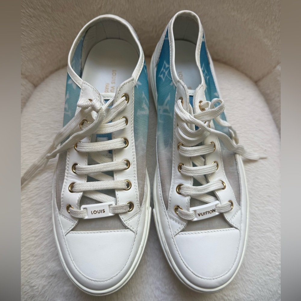 LOUIS VUITTON LV Stellar Low Top Blue Lace Front Sneaker